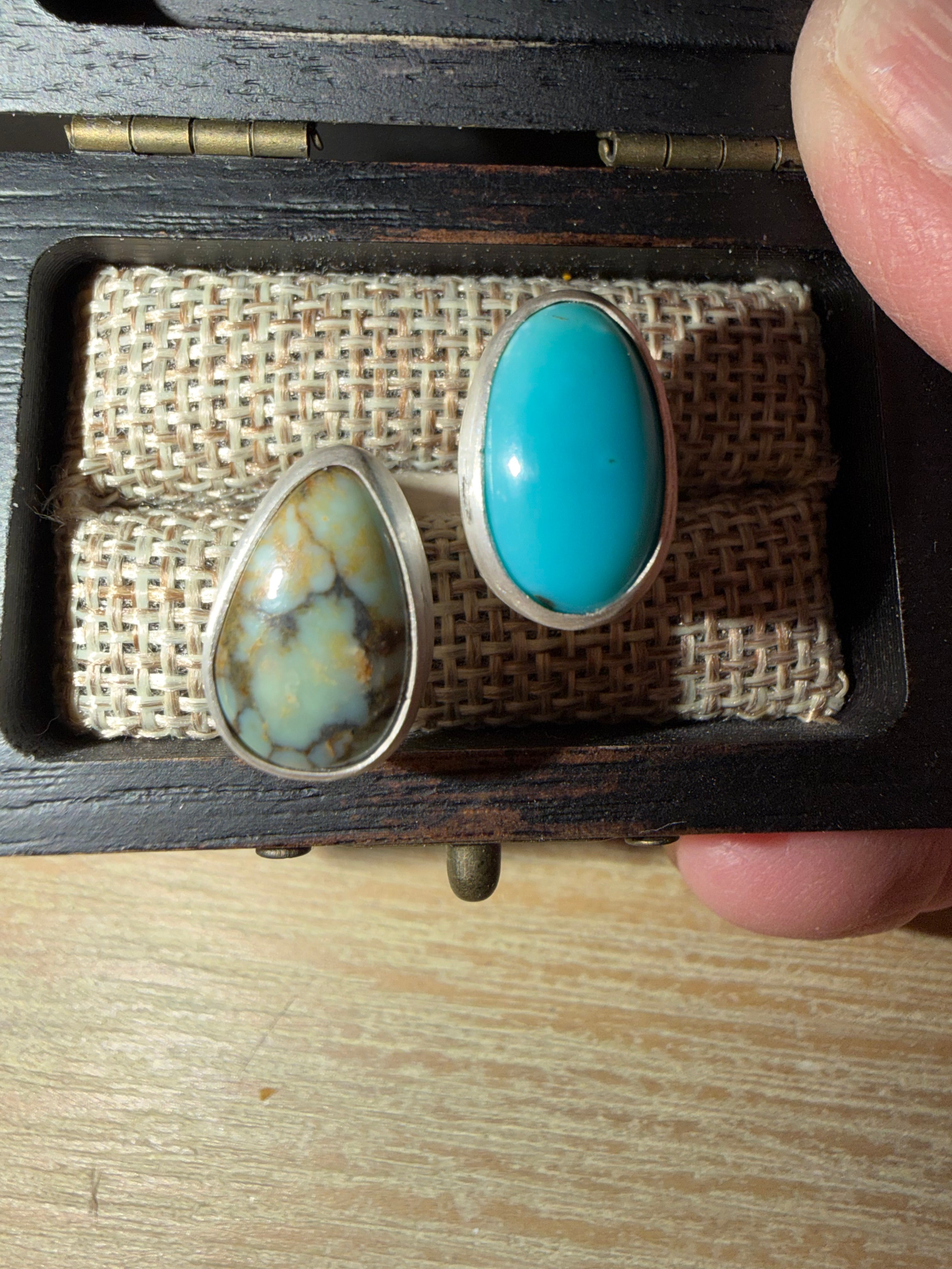 Adjustable Ring - Size 7 to 9 - it will fit!!