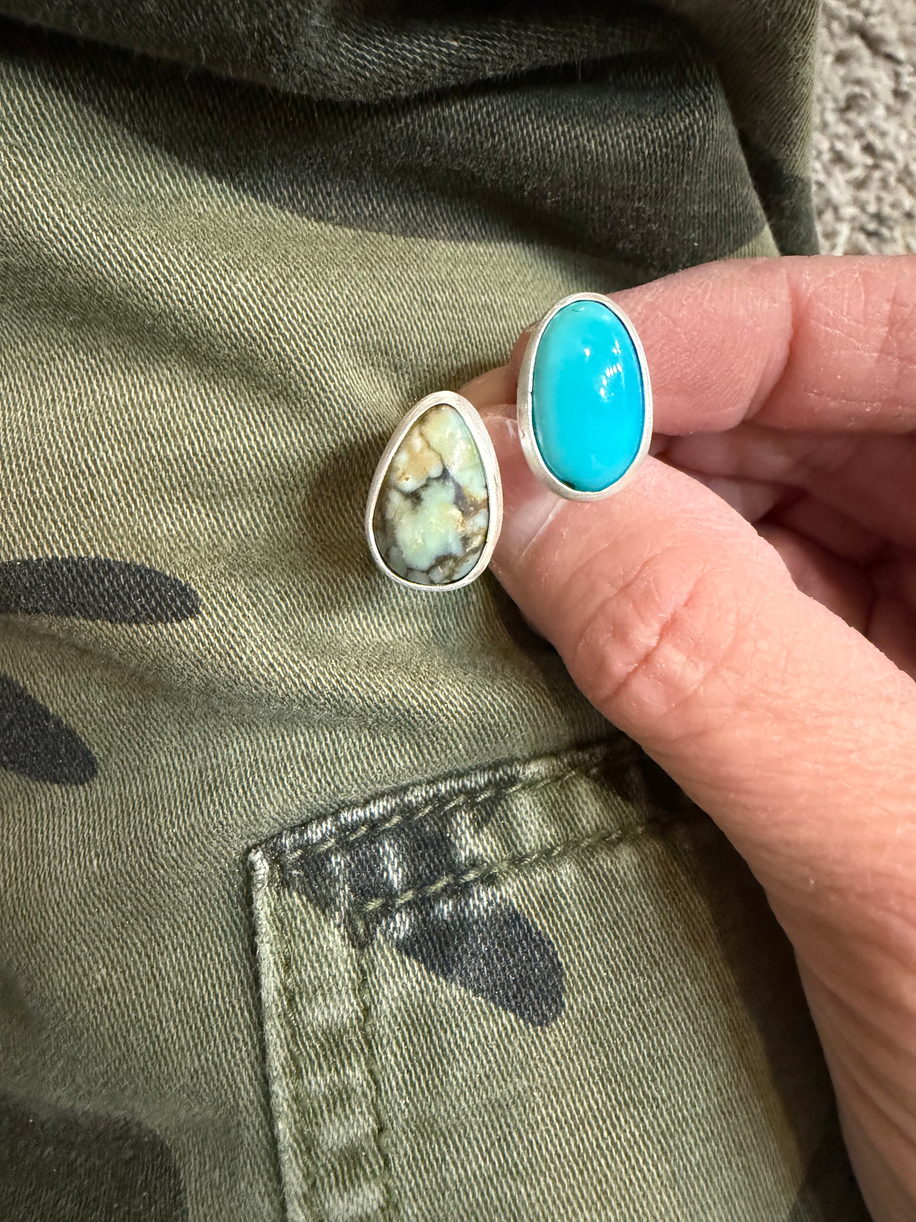 Adjustable Ring - Size 7 to 9 - it will fit!!