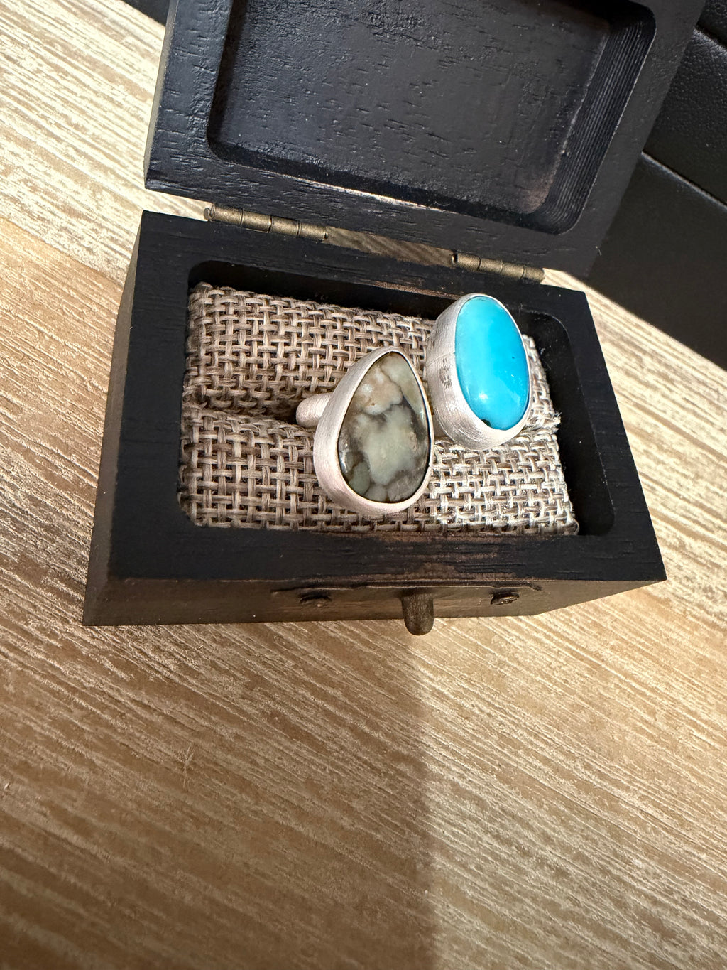 Adjustable Ring - Size 7 to 9 - it will fit!!