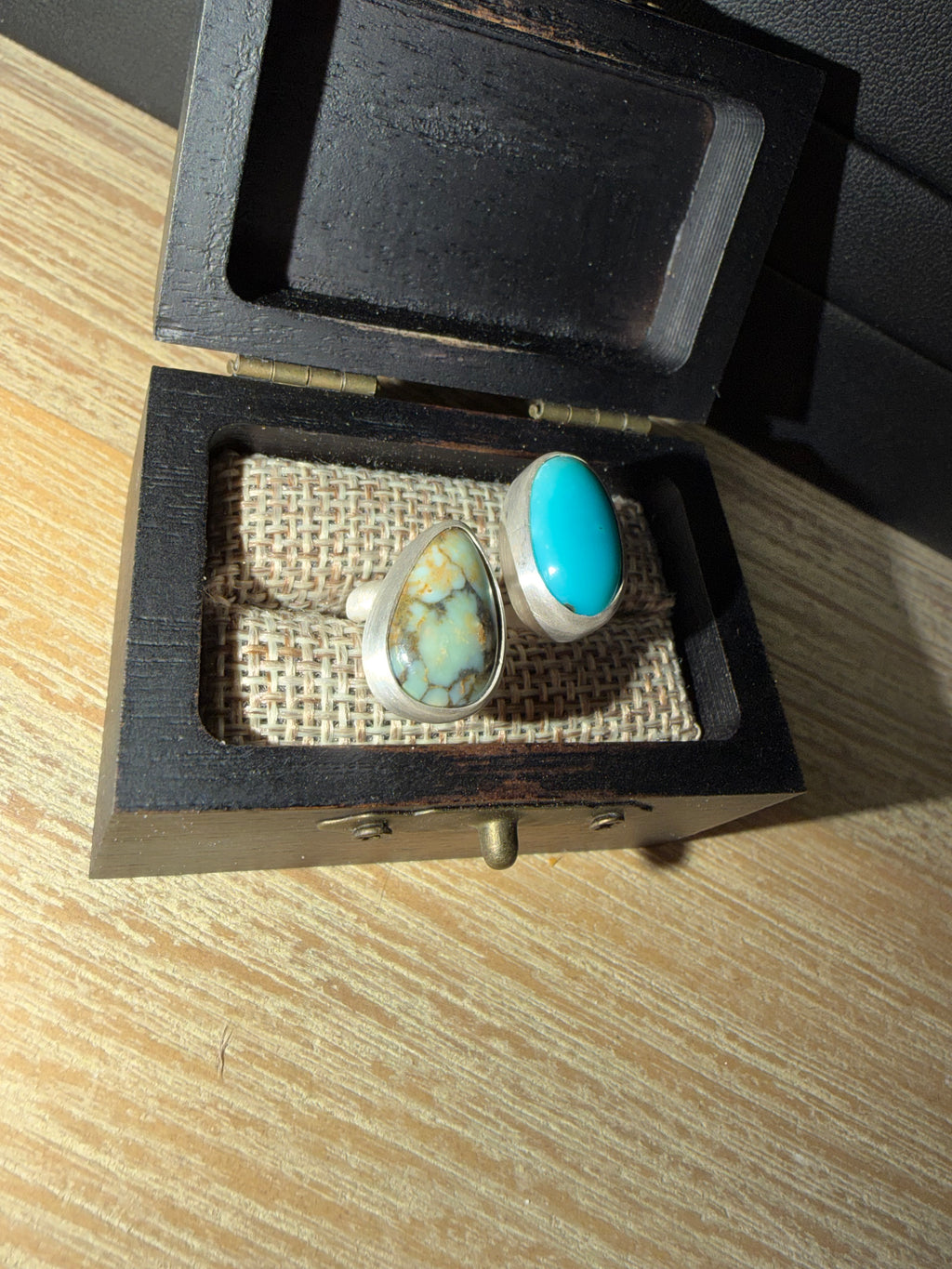 Adjustable Ring - Size 7 to 9 - it will fit!!